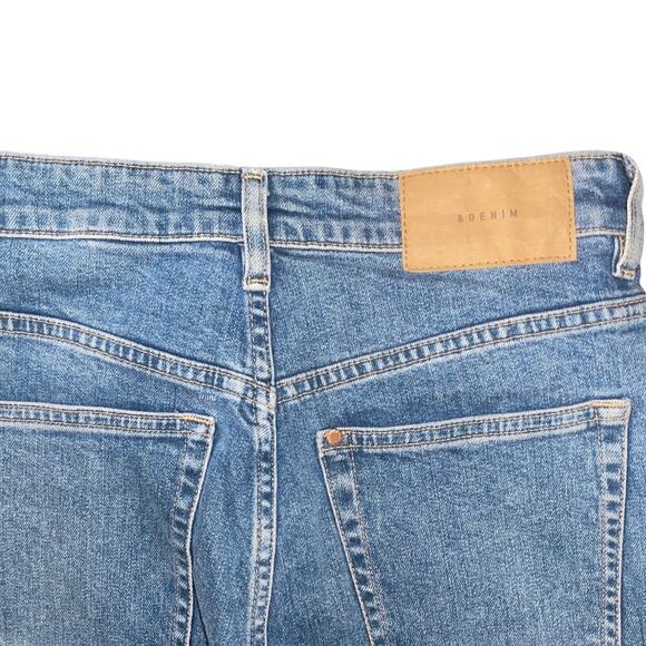 H&M Mom Jeans High Waist Denim Straight Leg Size 4 Blue Wash Casual - Picture 3 of 5